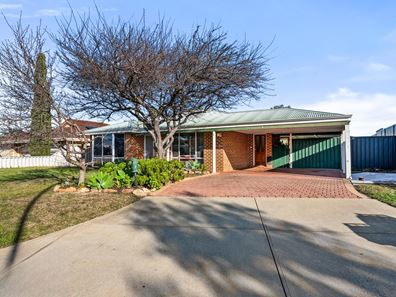 1 Tathra Place, Waikiki WA 6169