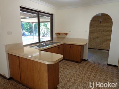 12 Roy Road, Coodanup WA 6210