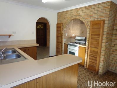 12 Roy Road, Coodanup WA 6210