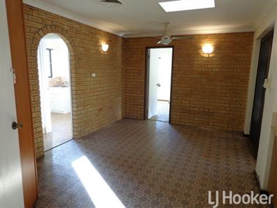 12 Roy Road, Coodanup WA 6210