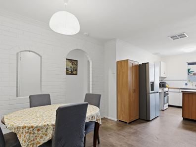 2 Hakea Place, Pinjarra WA 6208