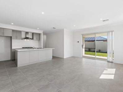 14 Loyalty Way, Yanchep WA 6035