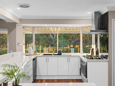 57 Royal Melbourne Avenue, Connolly WA 6027