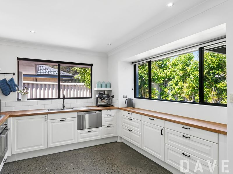 4 Sullivan Road, Duncraig WA 6023