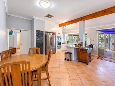 6 Waterside  Pass, Byford WA 6122