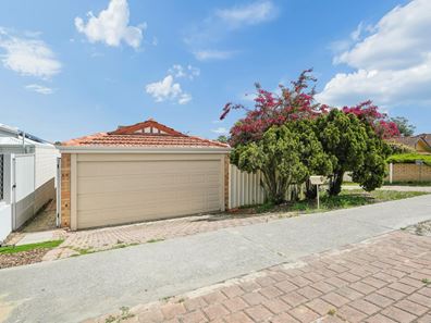 1/13 Stannard Street, St James WA 6102