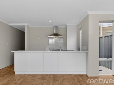 165 Badgerup Ave, Lakelands WA 6180