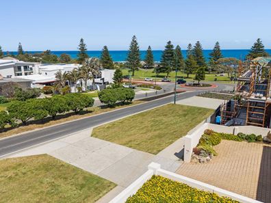 6 Karrinyup Road, Trigg WA 6029