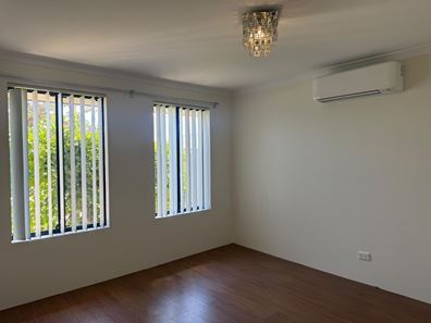 37 Mccubbin Loop, Seville Grove WA 6112