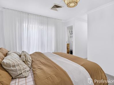 32 Gibb Crescent, Westminster WA 6061