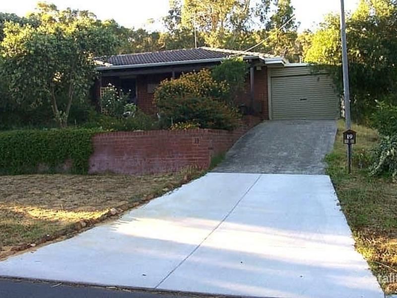 19 Bamlett Street, Mount Nasura WA 6112