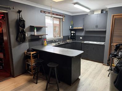 19 Bamlett Street, Mount Nasura WA 6112