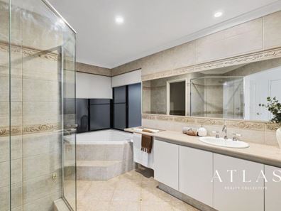 7 Sulman Avenue, Salter Point WA 6152