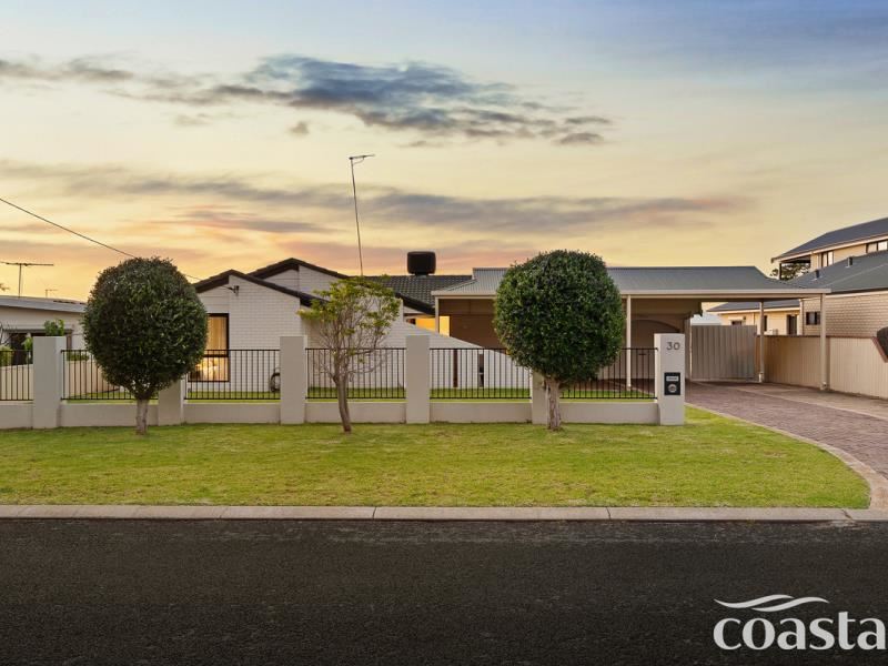 30 Perseus Road, Silver Sands WA 6210