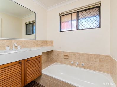 16 Waraker Way, Leeming WA 6149