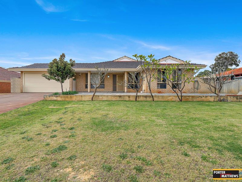 11 Chilham Place, Gosnells WA 6110