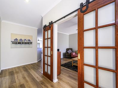 2 Vaspar Link, Aveley WA 6069