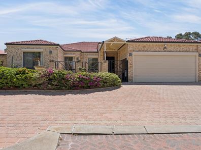 16 Jubaea Court, Canning Vale WA 6155