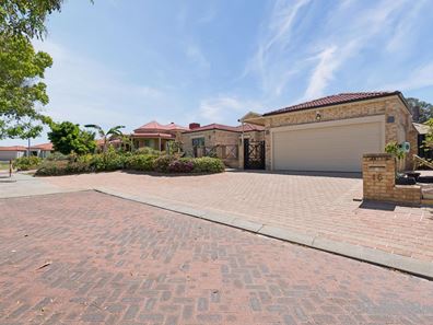 16 Jubaea Court, Canning Vale WA 6155