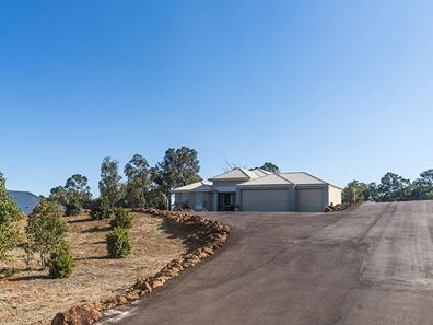 25 Observation Circle, Bedfordale WA 6112