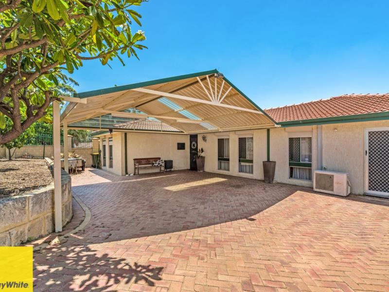 15 Lanrick Place, Girrawheen WA 6064