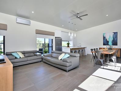 33 Gnobar Way, Mullaloo WA 6027