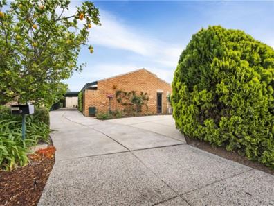 9 Hicks Street, Leeming WA 6149