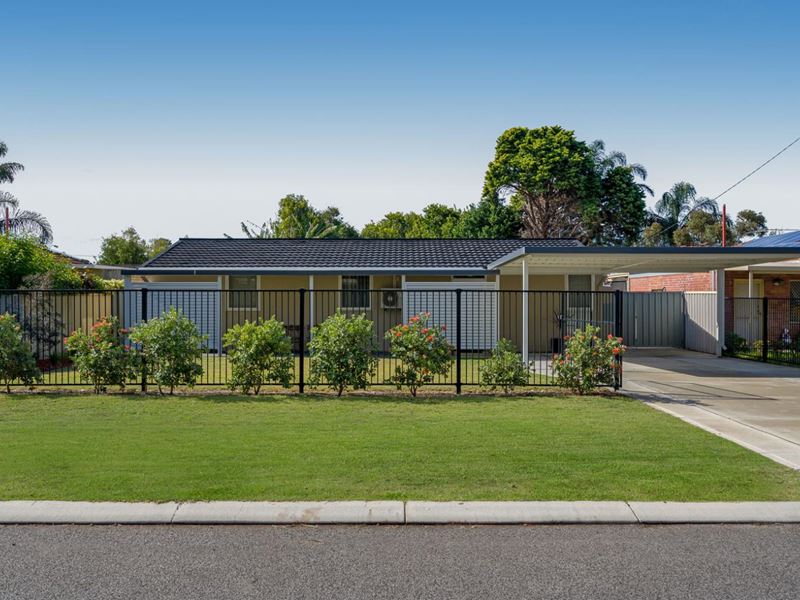 8 Stoke Court, Girrawheen WA 6064