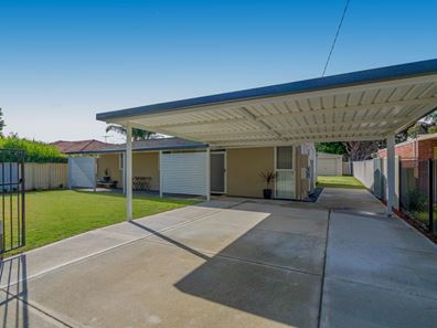 8 Stoke Court, Girrawheen WA 6064