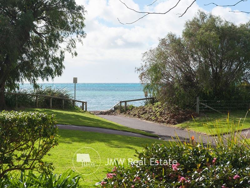 Unit 11 / 95 Gifford Road, Dunsborough WA 6281