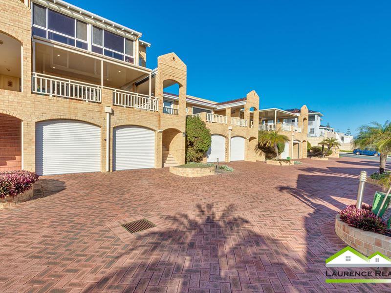 10/8 Toulon Circle, Mindarie WA 6030