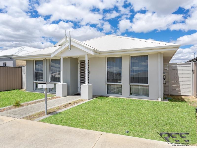 11 Lanciano Way, Piara Waters WA 6112