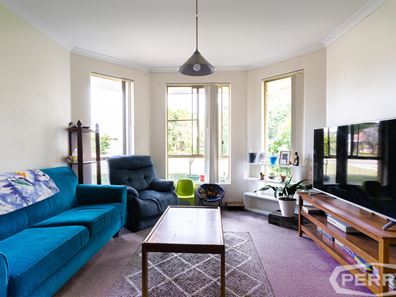 7 Leyburn Drive, Halls Head WA 6210