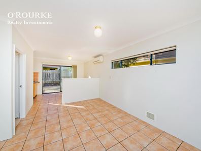 298A Harborne Street, Glendalough WA 6016