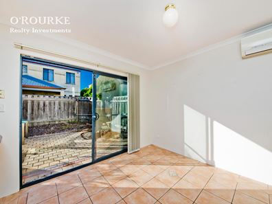 298A Harborne Street, Glendalough WA 6016