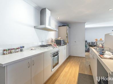 23 Cologne Parkway, Piara Waters WA 6112