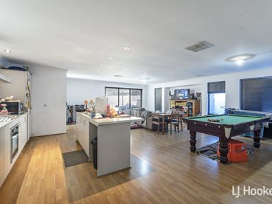 23 Cologne Parkway, Piara Waters WA 6112