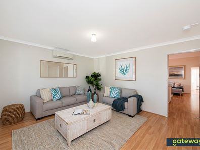 6 Tozer Loop, Atwell WA 6164