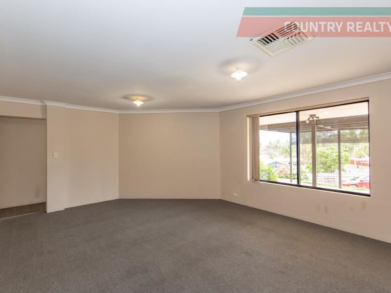 8 Freind Place, Northam