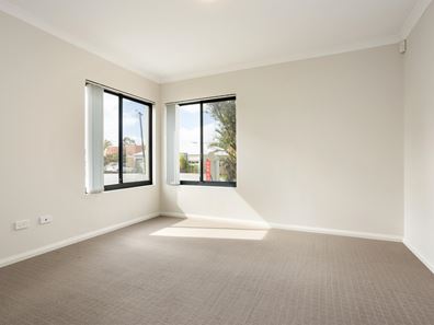 8A KELBY CLOSE, Morley WA 6062