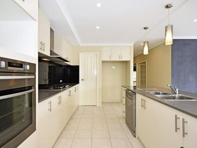 30 Banrock Drive, The Vines WA 6069