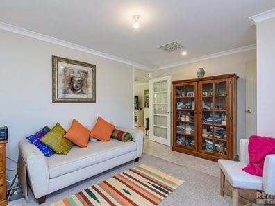 14 Canopy Court, Banksia Grove WA 6031