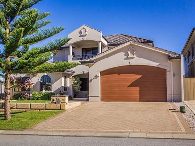 16 Three Bears Loop, Secret Harbour WA 6173