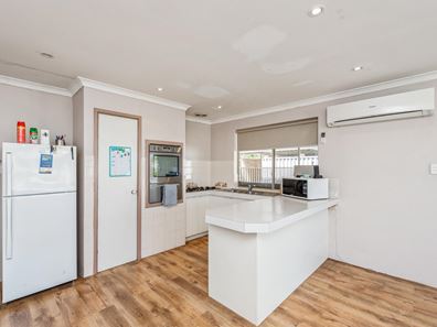 2 Shell Close, Cooloongup WA 6168