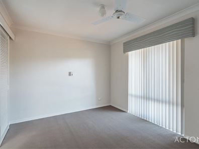 12 Banyon Close, Halls Head WA 6210