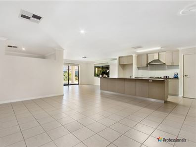 15 Indoon Way, Baldivis WA 6171
