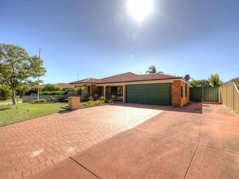 43 Inverness Drive, Meadow Springs