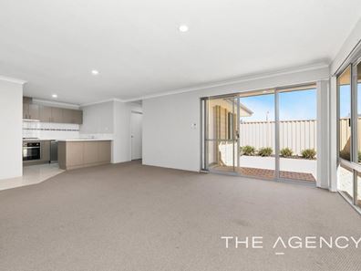 11/37 Oman Pass, Canning Vale WA 6155