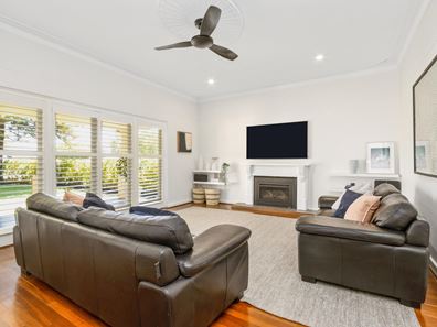 62 The Strand, Bayswater WA 6053