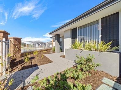 294 Grandis Boulevard, Banksia Grove WA 6031